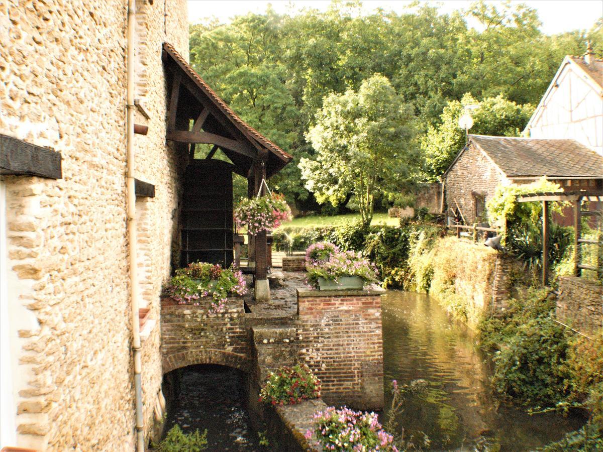 Auberge A L'Oree Du Bois Louviers Bagian luar foto