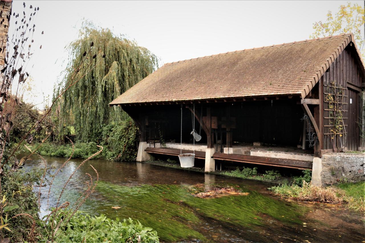 Auberge A L'Oree Du Bois Louviers Bagian luar foto